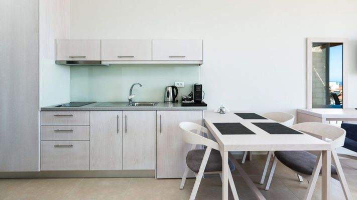 Hotel-for-sale-in-Chania-For-Sale-Hotel-for-sale-i