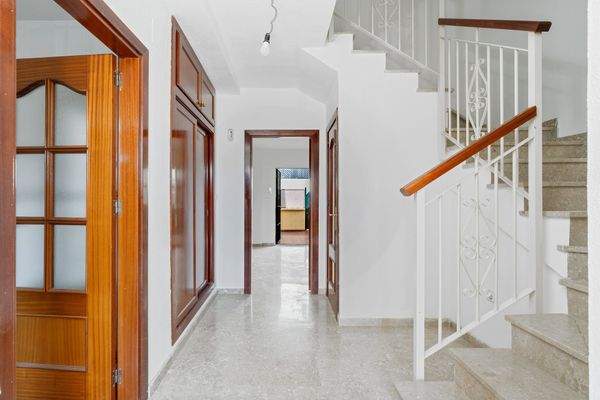 CASA CALLE SANTA CRUZ 94  0004-min.jpg