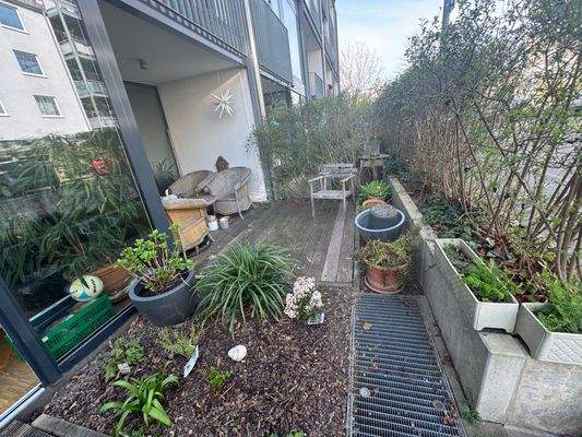  Terrasse + kleiner Vorgarten.jpeg