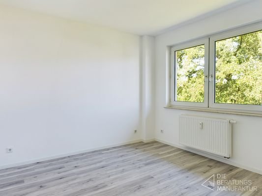 Schlafzimmer 1 / Kinderzimmer / Büro 