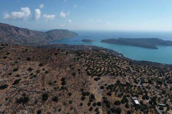 Kreta, Schisma Eloundas: Exklusives Grundstück mit Meerblick und Baugenehmigung zu verkaufen