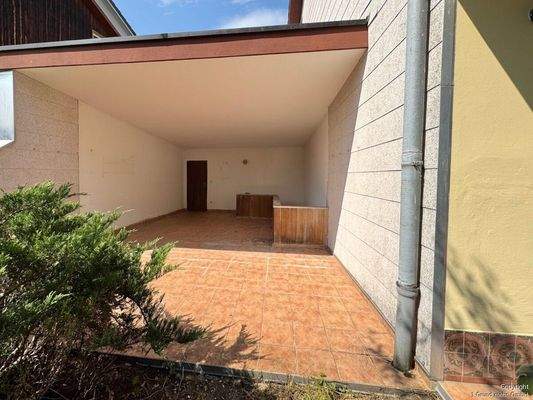 überdachter Freisitz  