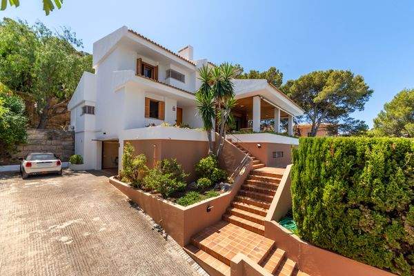 Außenansicht der Villa