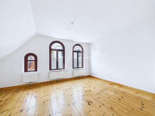 Wohn- oder Schlafzimmer (OG)