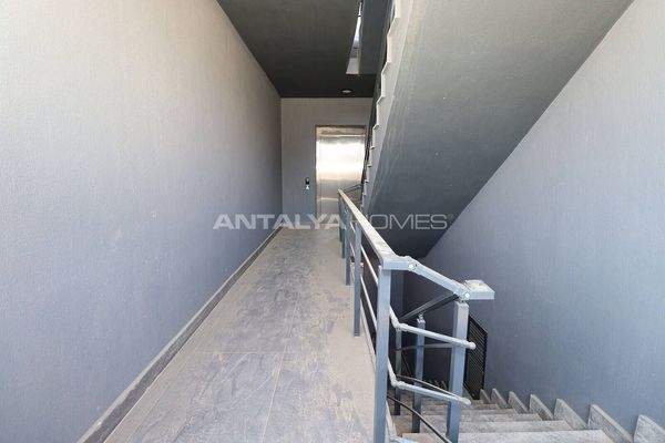 Building with High Rental Income Potential in Antalya Altintas