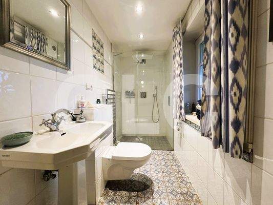 Badezimmer im Erdgeschoss