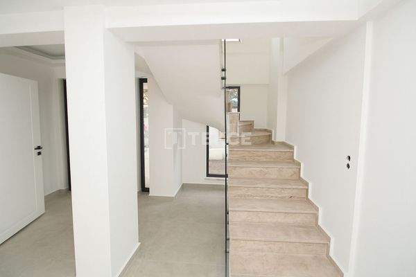 Detached House with Spacious Garden in Belek, Antalya