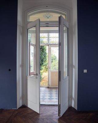 EG - Ausgang zum Park von Wohnzimmer aus