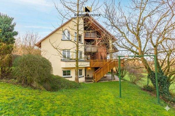 Hausansicht vom Garten