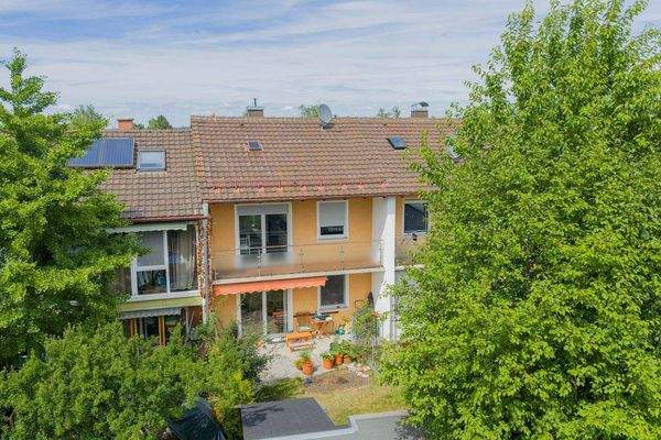 Südseite mit Garten