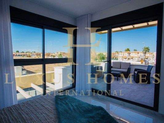 75557F70-5BDA-403C-B853-45E45E9F2EEE