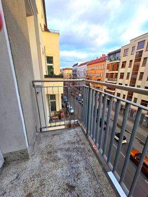Balkon zur Grünberger Straße