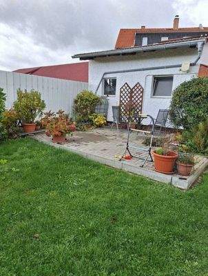 Terrasse und Rückansicht 