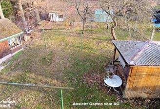 Blick ins Grundstück.jpg