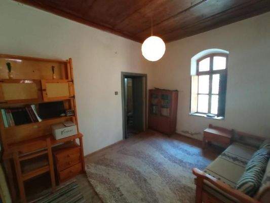 Kreta, Neapoli: Großes Steinhaus mit unvollendetem Gästehaus, Olivenhain und Garten zu verkaufen