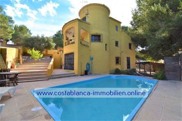 re-sale-detached-villa-orihuela-costa-villamartin_