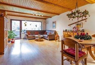  Wohn- und Essbereich