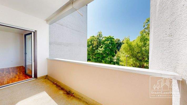 Balkon mit Blick ins Grüne