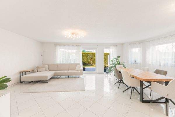 Wohn- und Essbereich EG