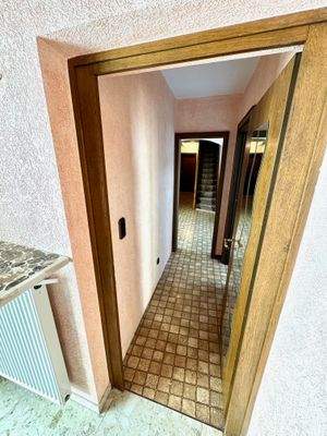 T20 Verbindungstür zwischen den Häusern.jpg