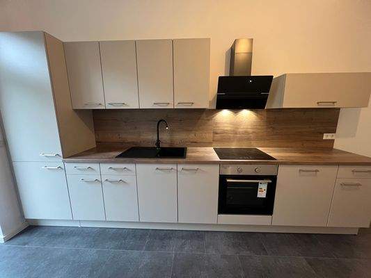 Vergleichsbild Einbauküche