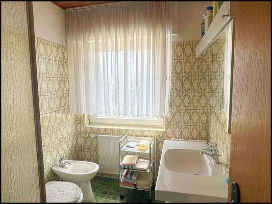 Tageslichtbad mit Dusche