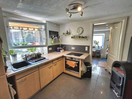 Obergeschoss: Küche mit Schwedenofen