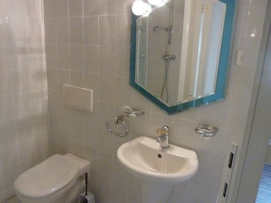 40 St. Nikolaus 11a 3.OG Badezimmer 3