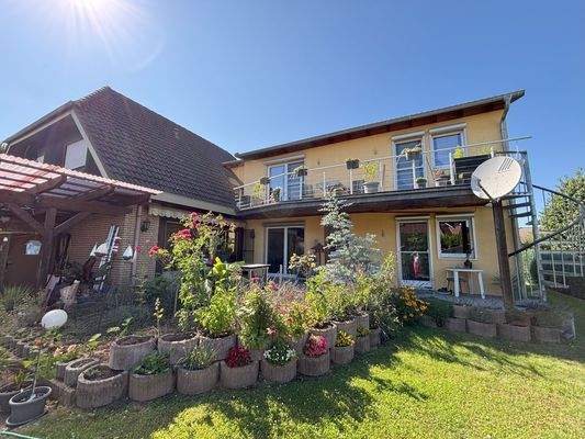 Rückansicht Zweifamilienhaus 