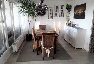 Esszimmer möbiliert II