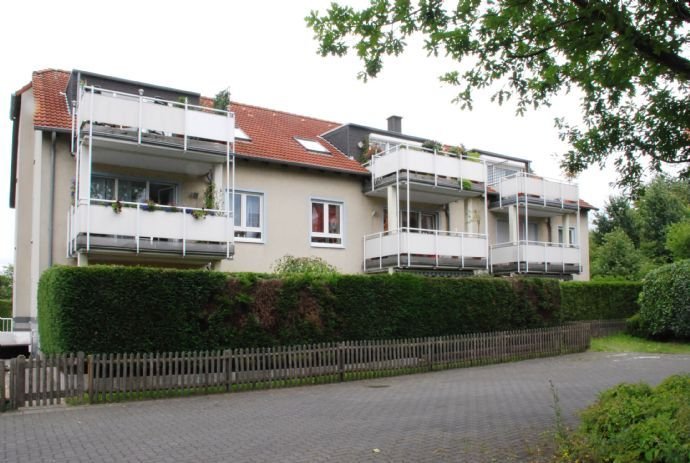 Schöne 2 1/2 Raum Wohnung mit großzügiger Terrasse