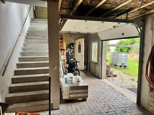 Zugang Garten mit Elektr. Rolltor B.2