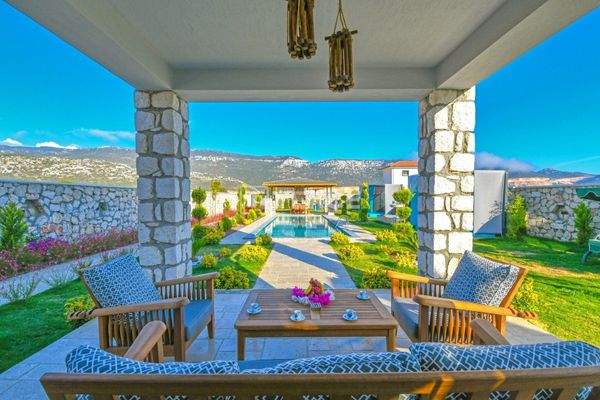 Detached Townhouse with 2 Bedrooms and Furniture in Kaş Kalkan