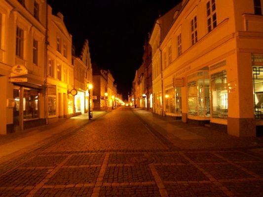 greifswald-bei-nacht[1].jpg