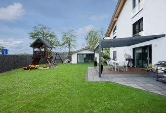 Garten mit Gartenhaus Wohnung 2
