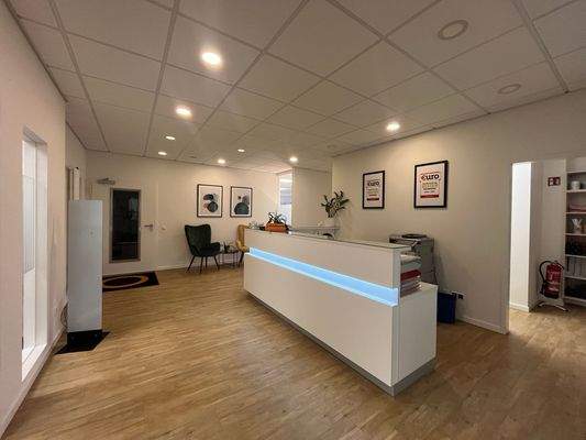 Helles Büro im ersten Stock