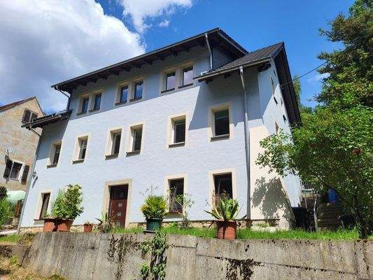 Hausansicht (straßenseitig)