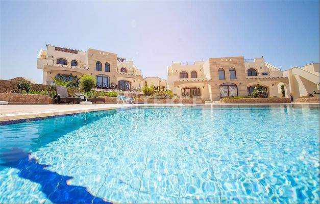 Houses in a Boutique Complex with Pool Near the Sea in Bahçeli Girne