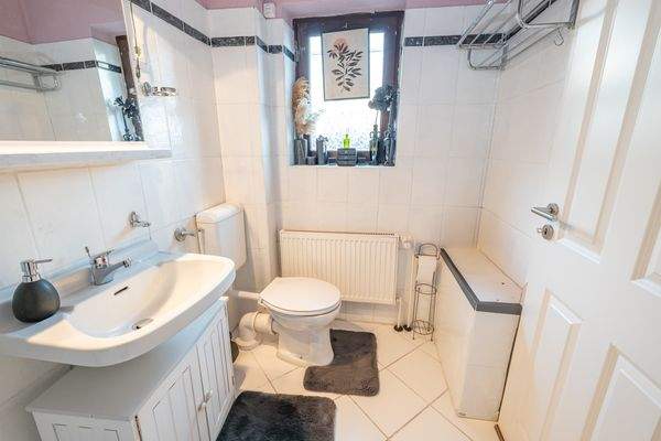 Badezimmer EG