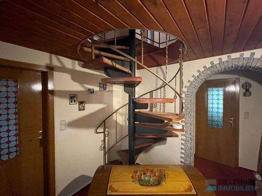 Treppe zum Dachgeschoss