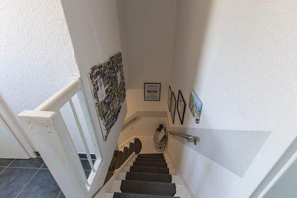 Treppenaufgang Wohnung rechts