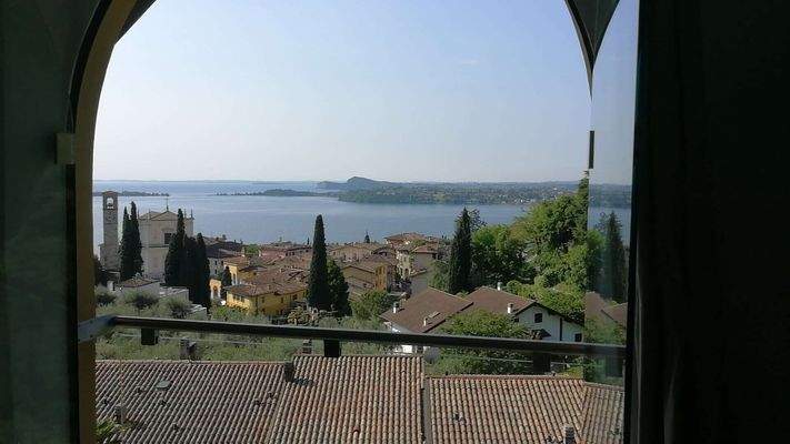 Penthouse in Gardone Riviera mit Blick auf den Gardasee