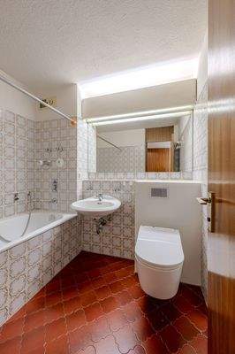 Badezimmer mit hochwertigem WC