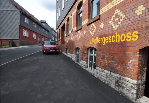31 Haus 2 Zugang Keller.JPG