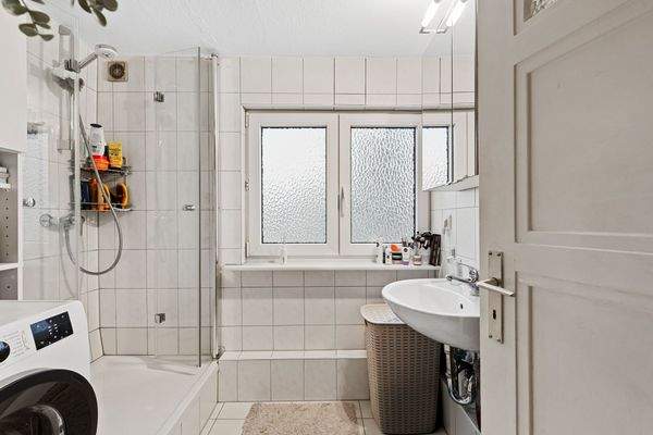 Dachgeschosswohnung Bad