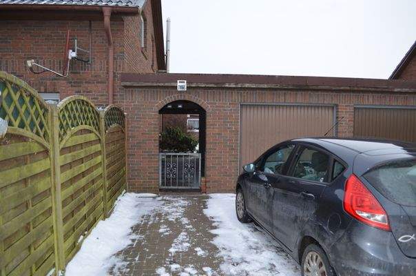 Durchgang von Ost nach West zu WE EG und OG