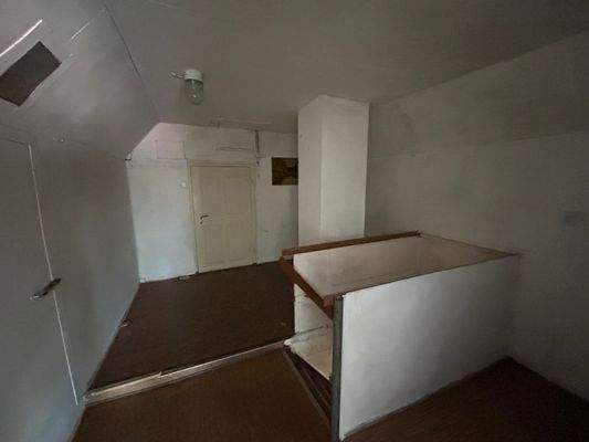 Flur Dachgeschoss.jpg