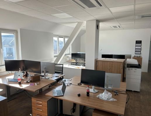 Büro 1
