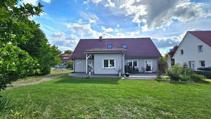 straßenseitige Ansicht