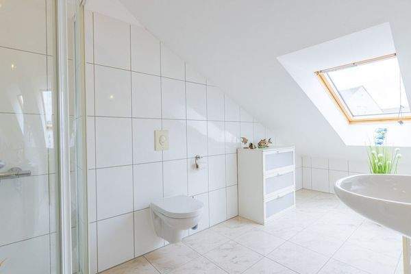 Badezimmer im Obergeschoß